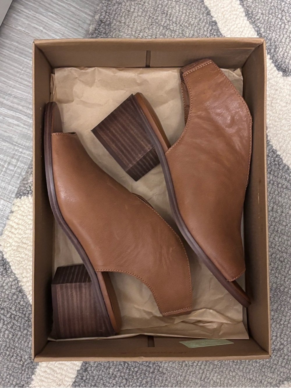 Lucky Brand Talyni bootie size 8.5